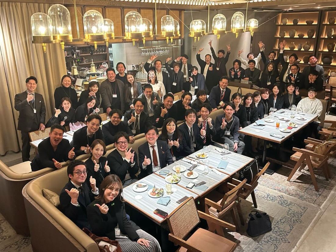カンファレンス参加者の集合写真